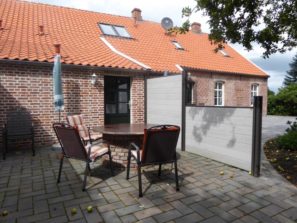 Ferienwohnung Gulf Im Gulfhof Am Kanal Grossefehn Dış mekan fotoğraf